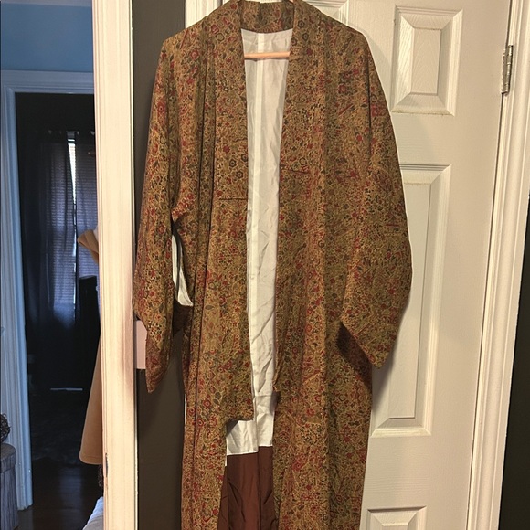 Floral Patterned Kimono Robe - Picture 1 of 8